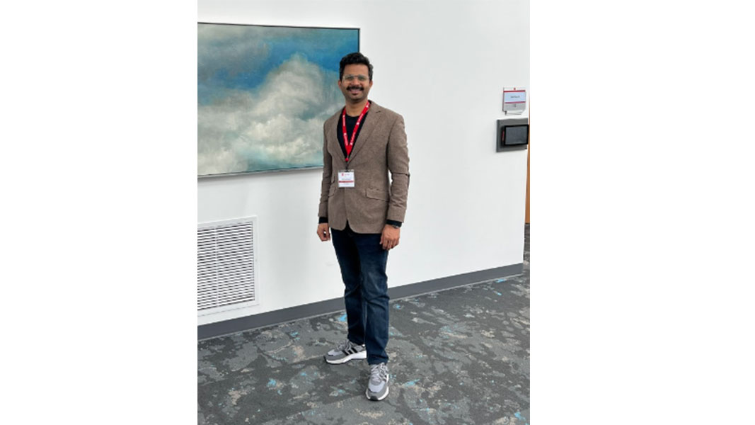Sarang at the Graduate Student Symposium 2023.